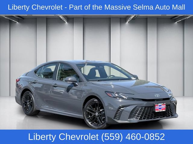 Used 2025 Toyota Camry SE AWD/4WD image 1