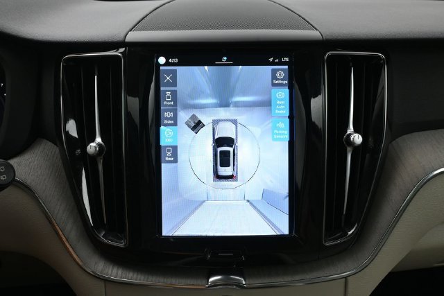 Used 2024 Volvo XC60 B5 Plus w/ Protection Package Premier AWD/4WD image 20