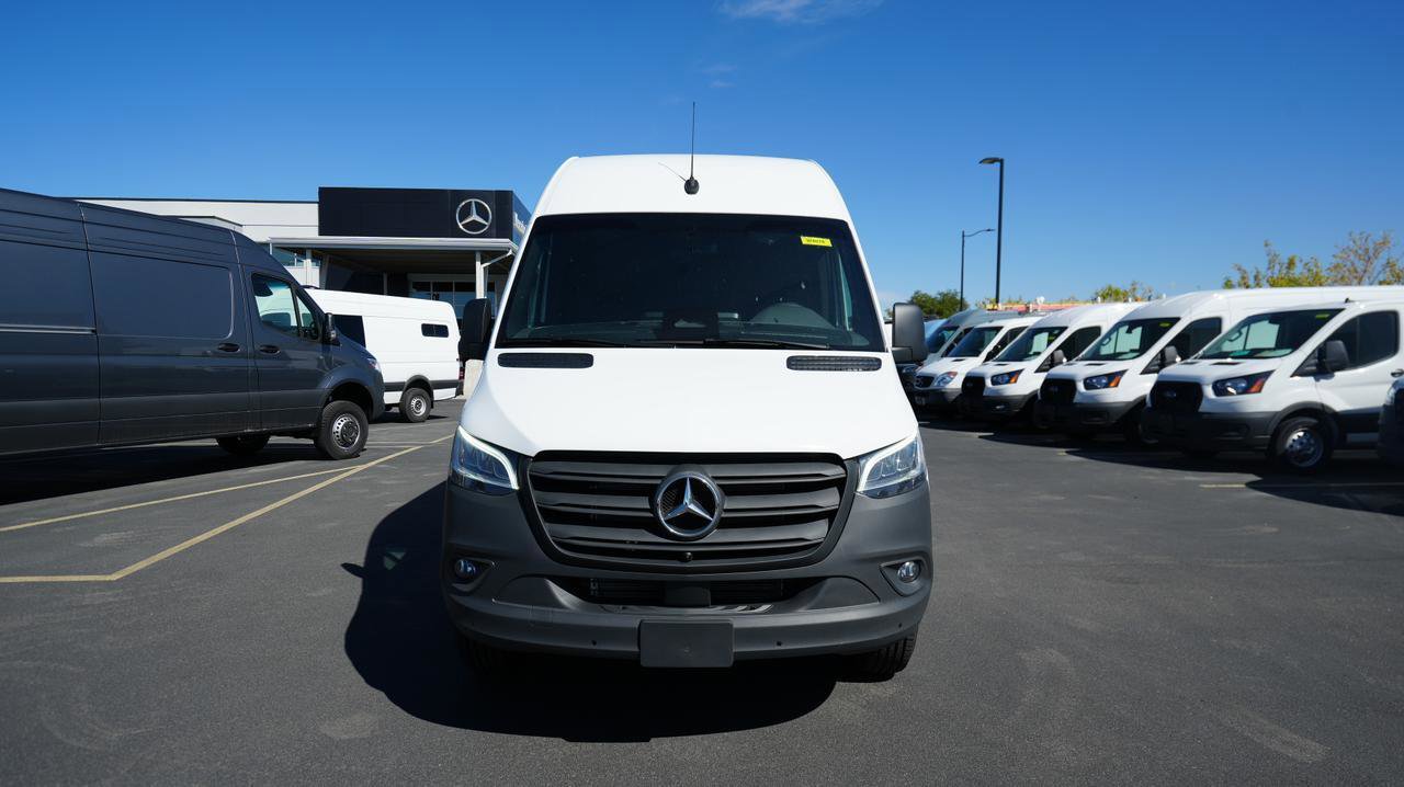 New 2025 Mercedes-Benz Sprinter 2500 image 3