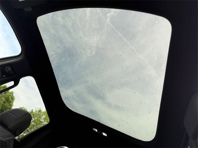 New 2025 GMC Sierra EV Denali image 36