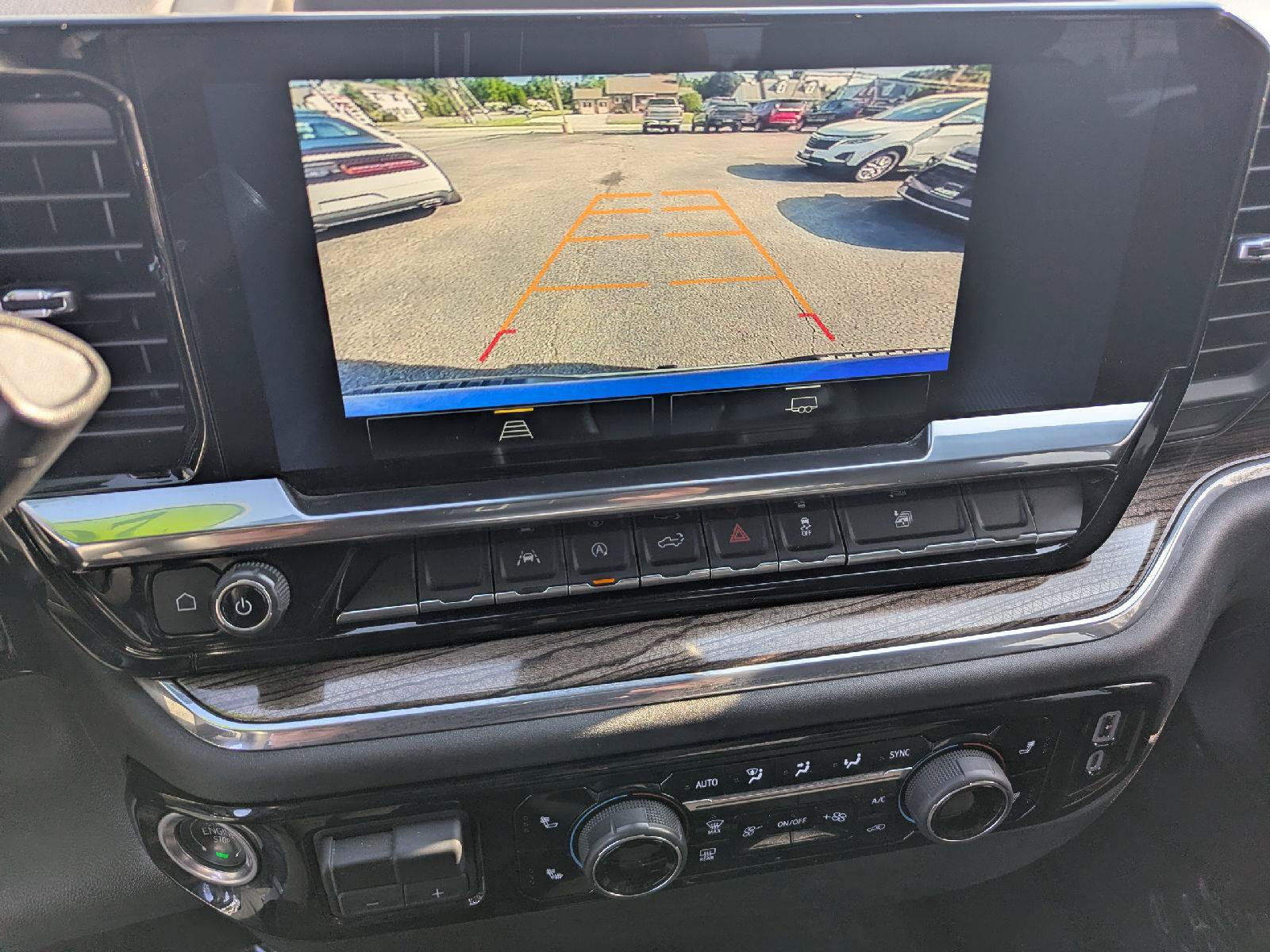Used 2025 Chevrolet Silverado 1500 LT AWD/4WD image 15