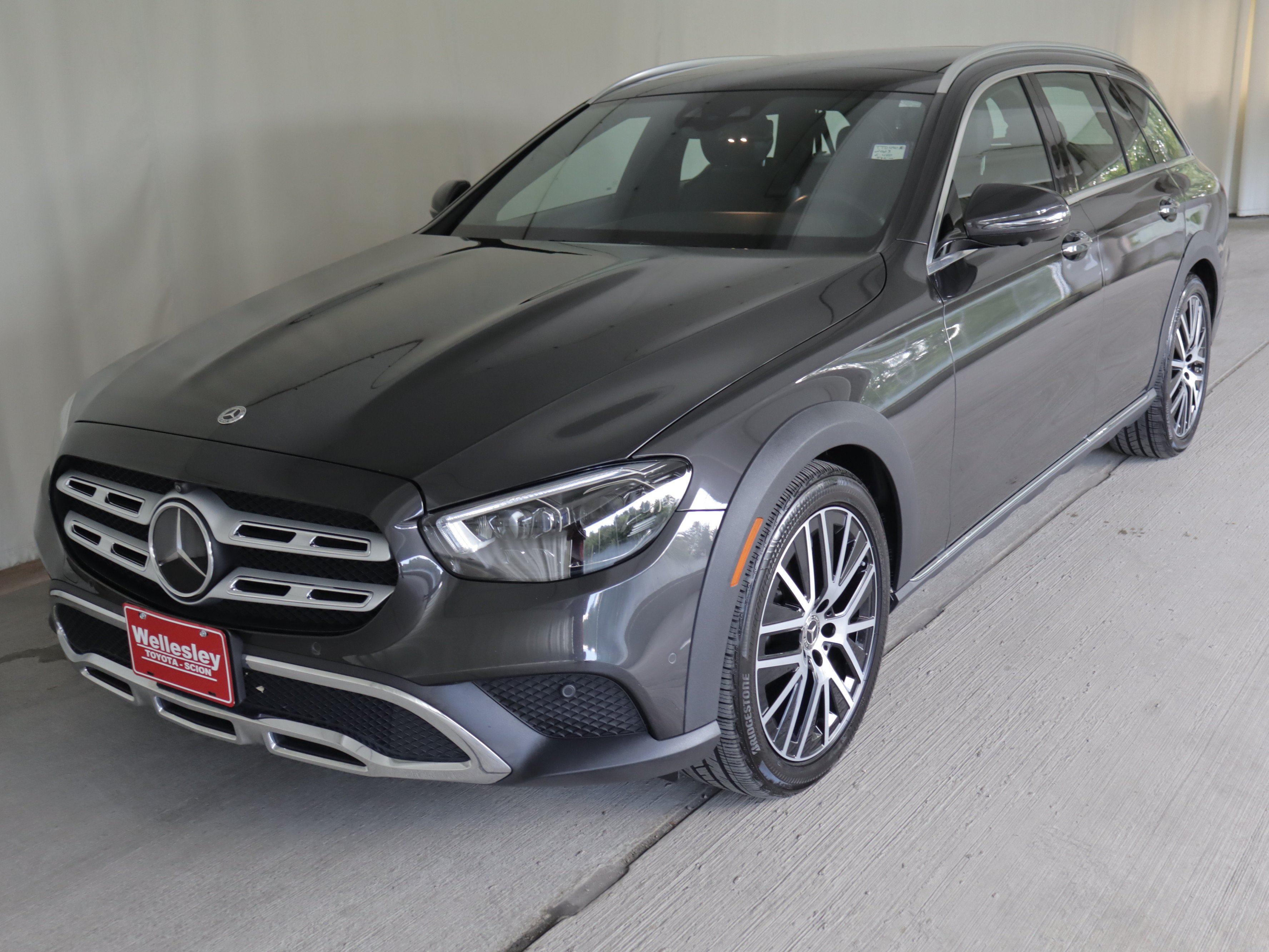 Used 2023 Mercedes-Benz E 450 4MATIC All-Terrain Wagon image 23
