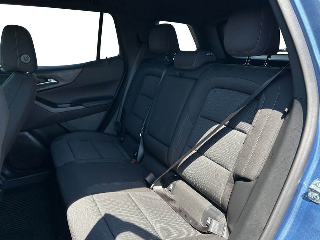New 2026 Chevrolet Equinox LT w/ Midnight Edition FWD image 16
