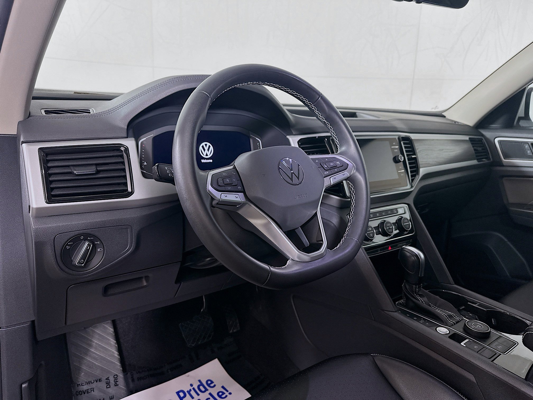 Used 2023 Volkswagen Atlas SE w/ Panoramic Sunroof Package AWD/4WD image 9