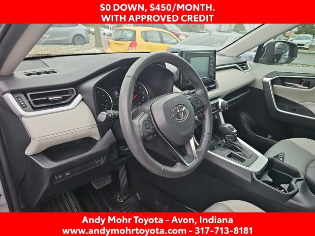 Used 2021 Toyota RAV4 XLE Premium image 9