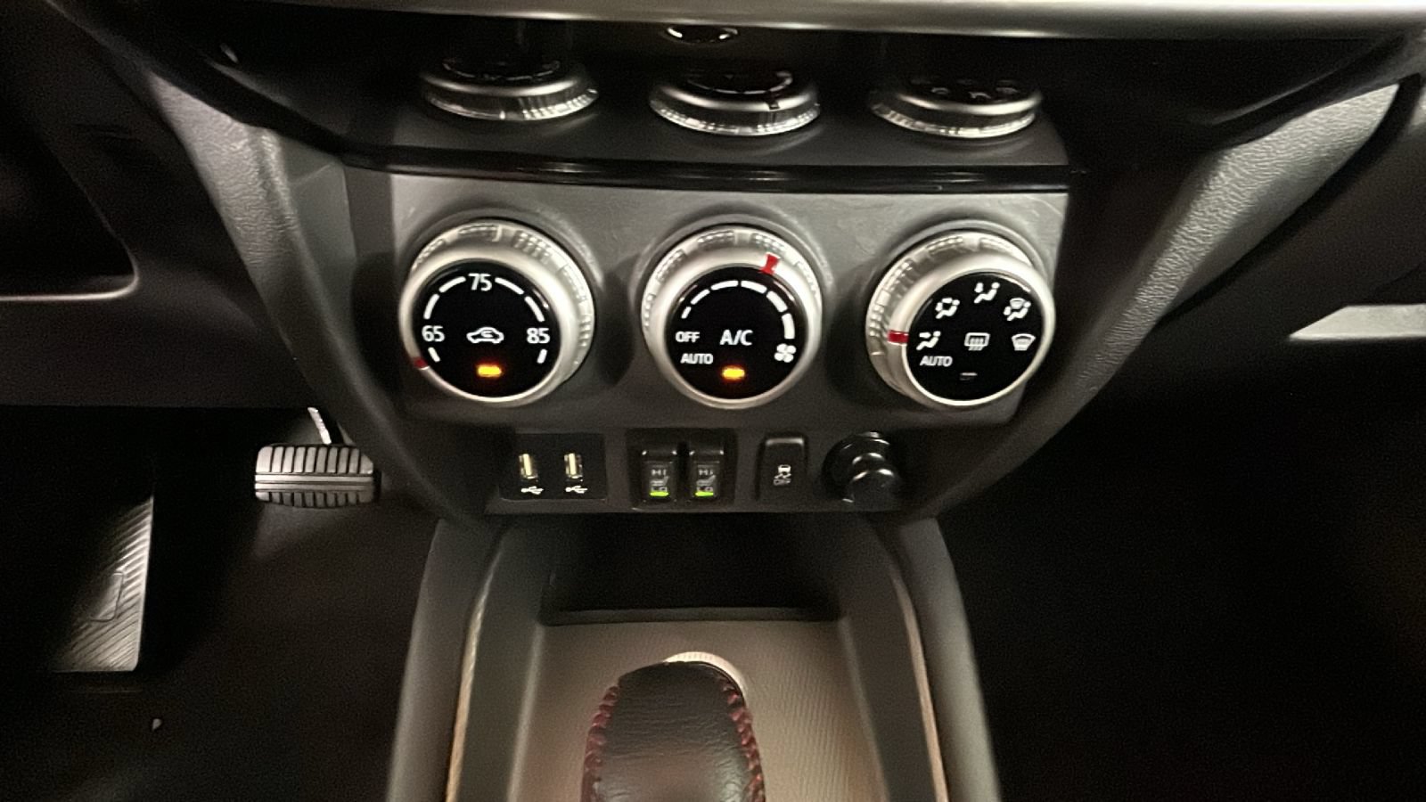 Used 2025 Mitsubishi Outlander Sport LE AWD/4WD image 23