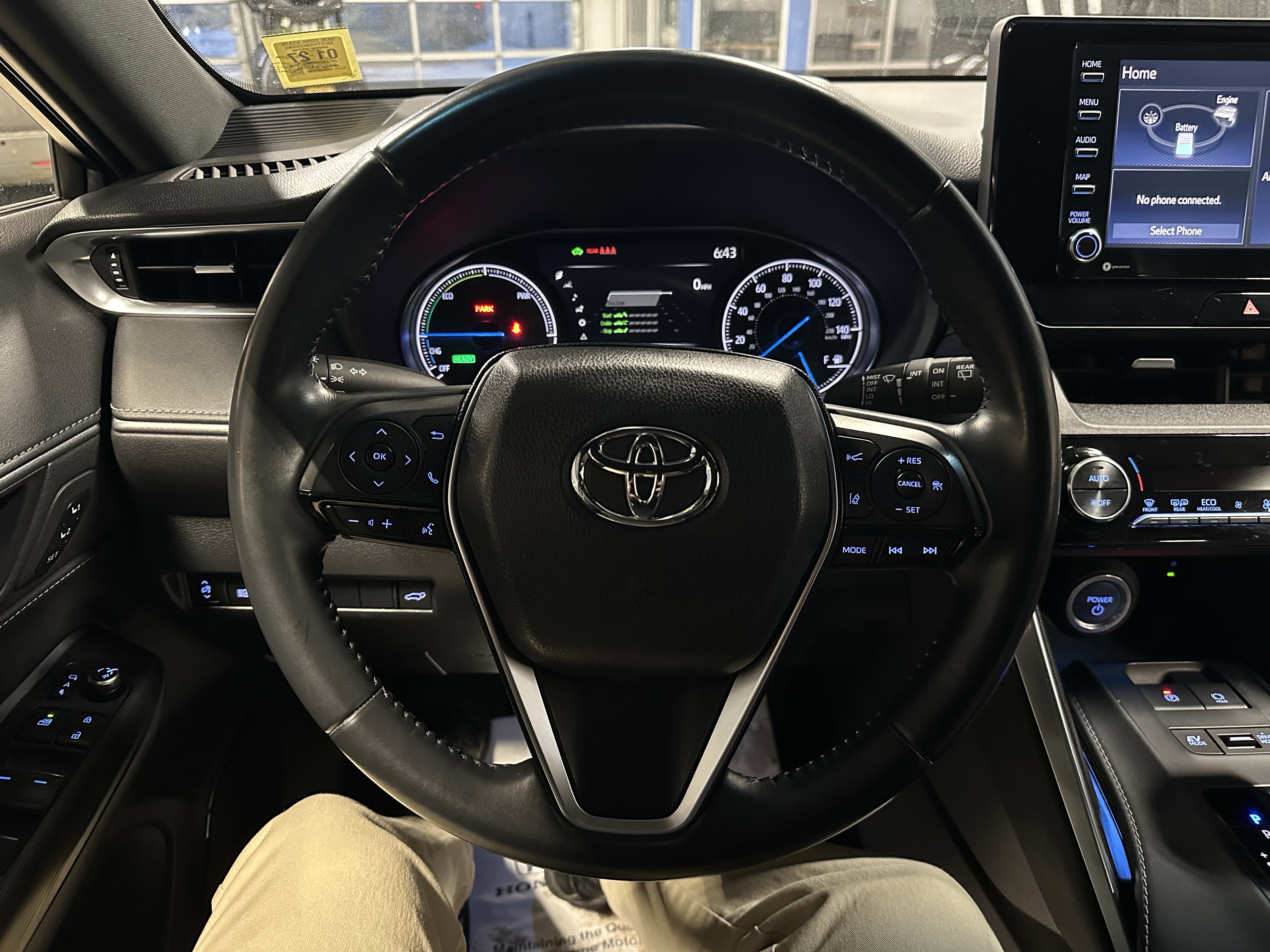 Used 2021 Toyota Venza XLE w/ Carpet Mat Package (TMS) image 9