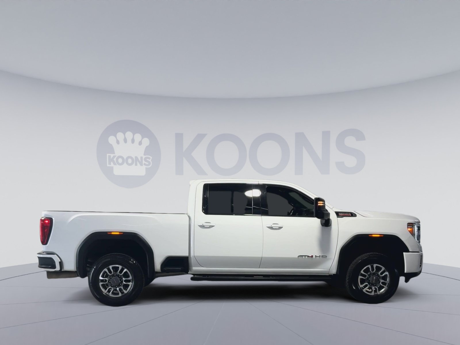 Used 2022 GMC Sierra 2500 AT4 w/ AT4 Preferred Package AWD/4WD image 12