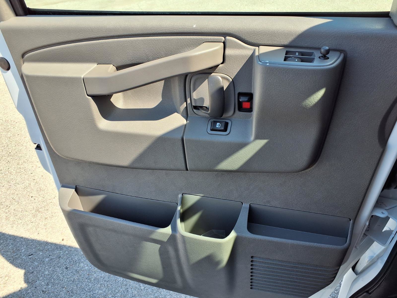 New 2026 GMC Savana 3500 w/ Driver Convenience Package RWD image 12