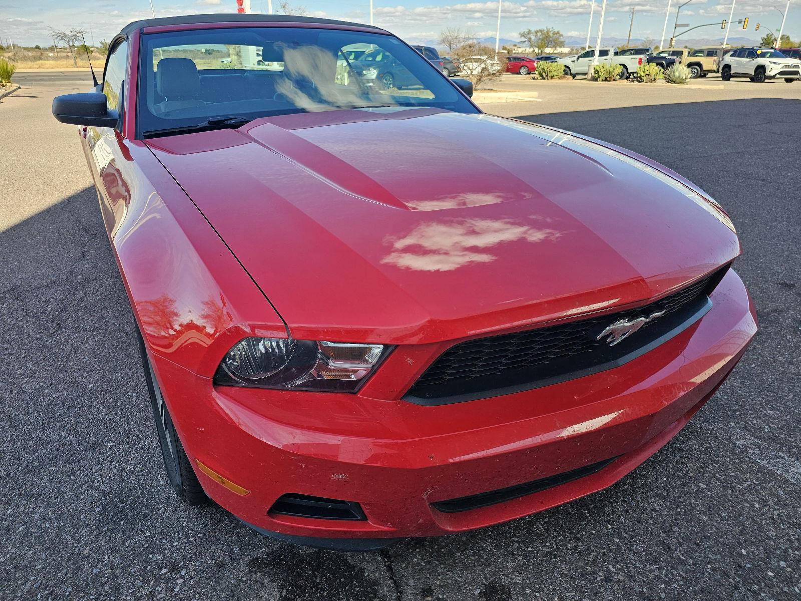 Used 2011 Ford Mustang Premium w/ Comfort Pkg image 12