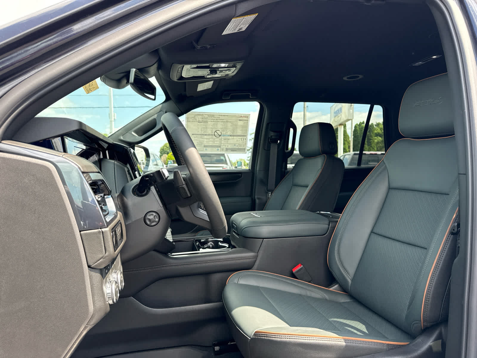 New 2026 GMC Yukon AT4 AWD/4WD image 11
