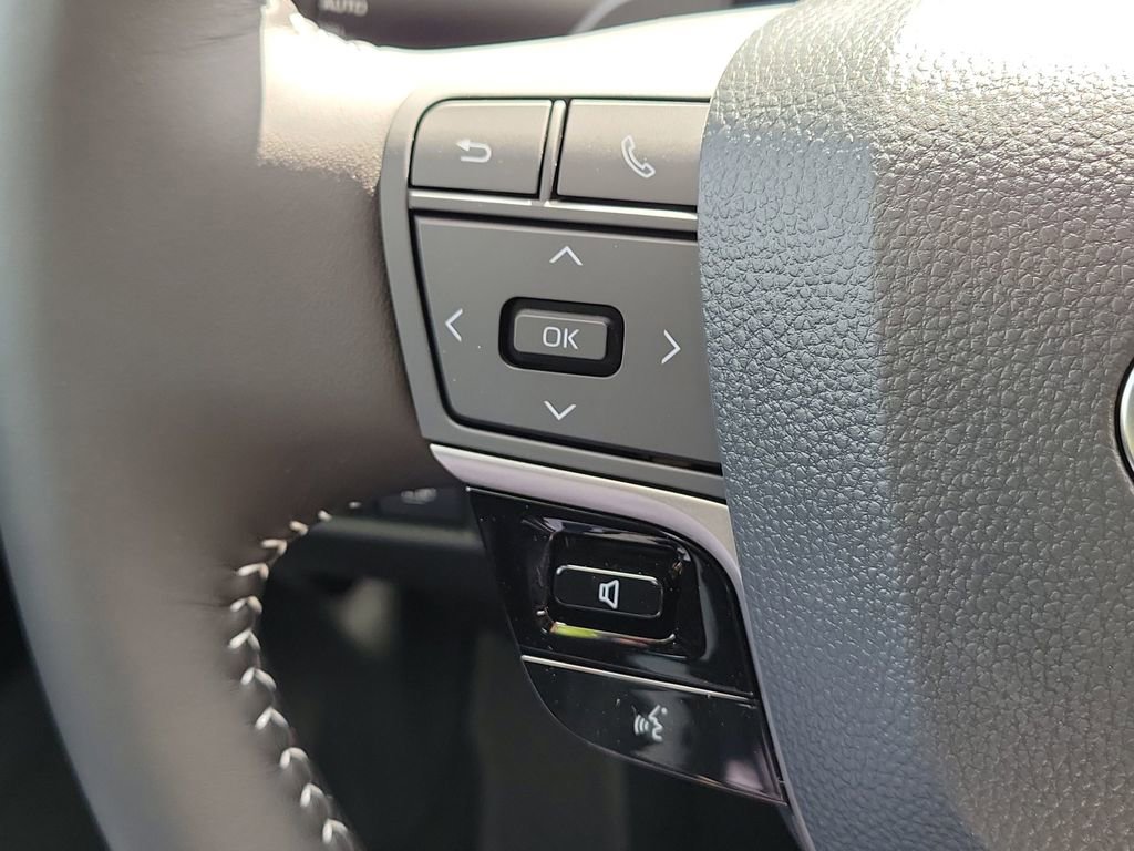 New 2026 Toyota Camry SE FWD image 9
