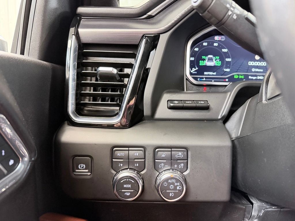 Used 2024 GMC Sierra 3500 Denali Ultimate AWD/4WD image 39