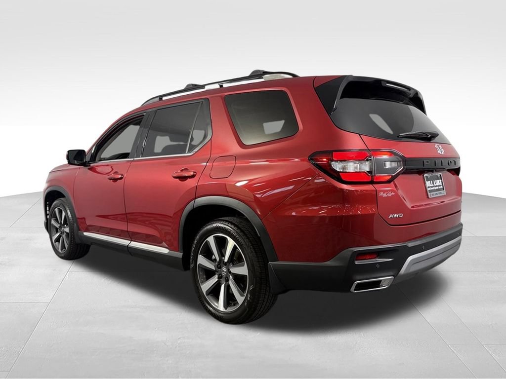 Used 2025 Honda Pilot Touring image 7