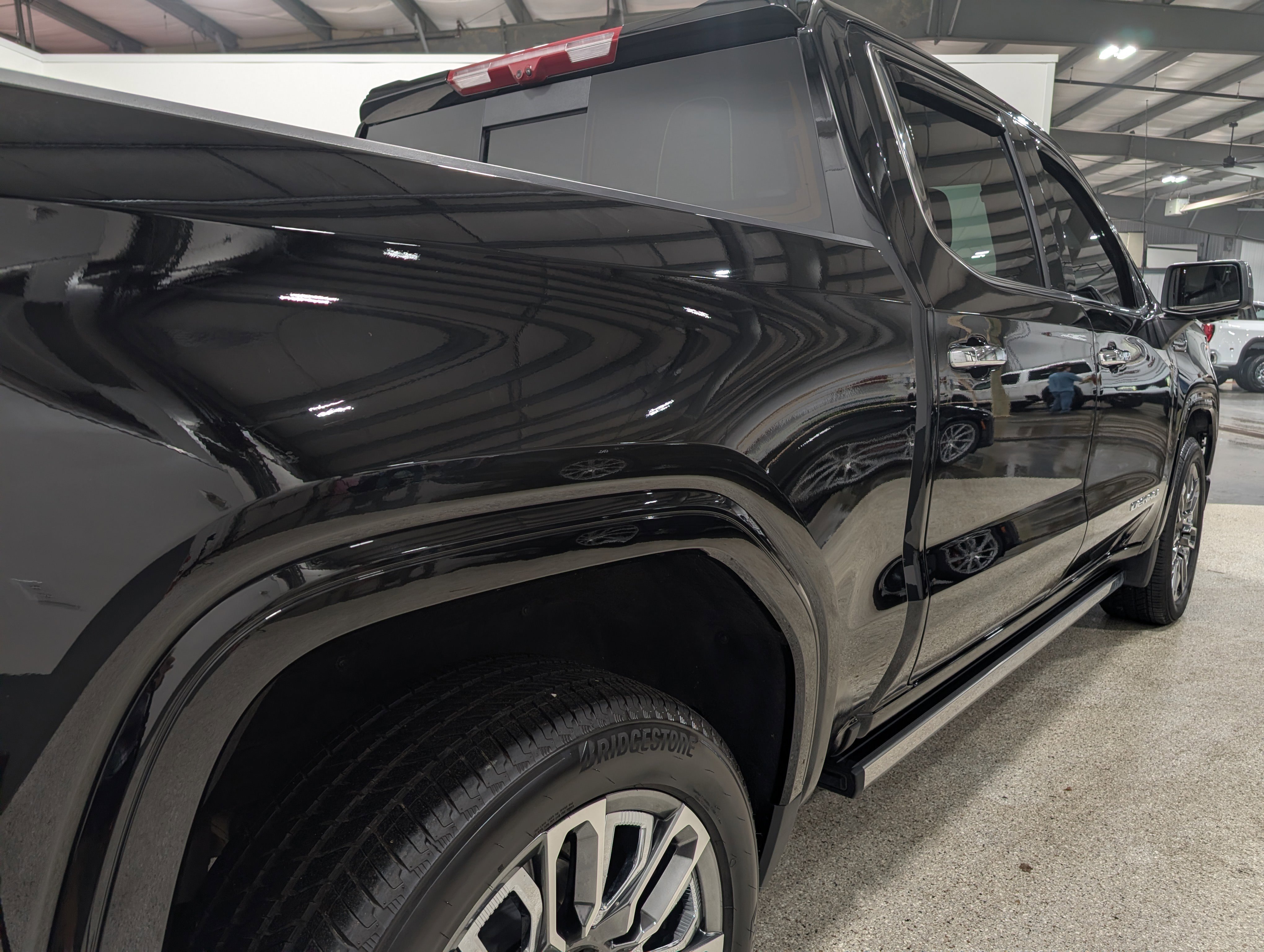 Used 2025 GMC Sierra 1500 Denali Ultimate image 3