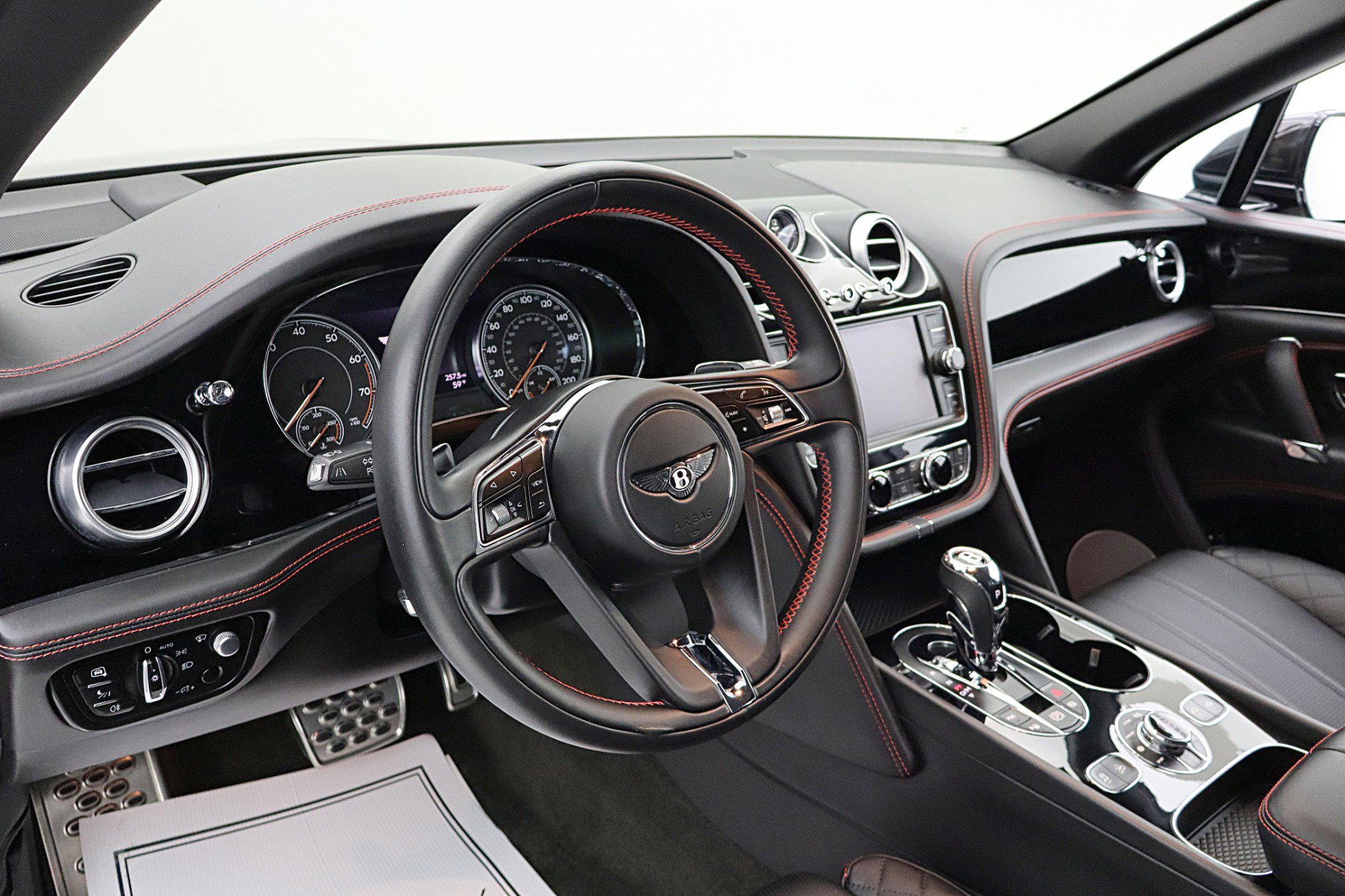 Certified 2017 Bentley Bentayga image 28