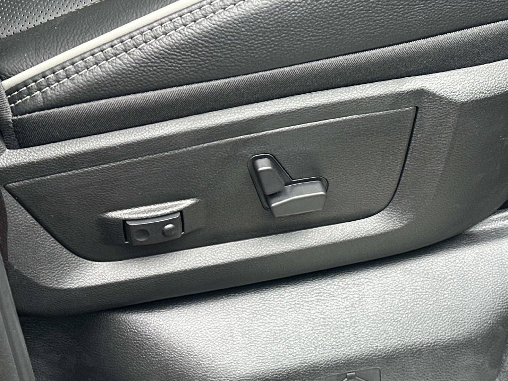 New 2026 RAM 3500 Limited AWD/4WD image 14