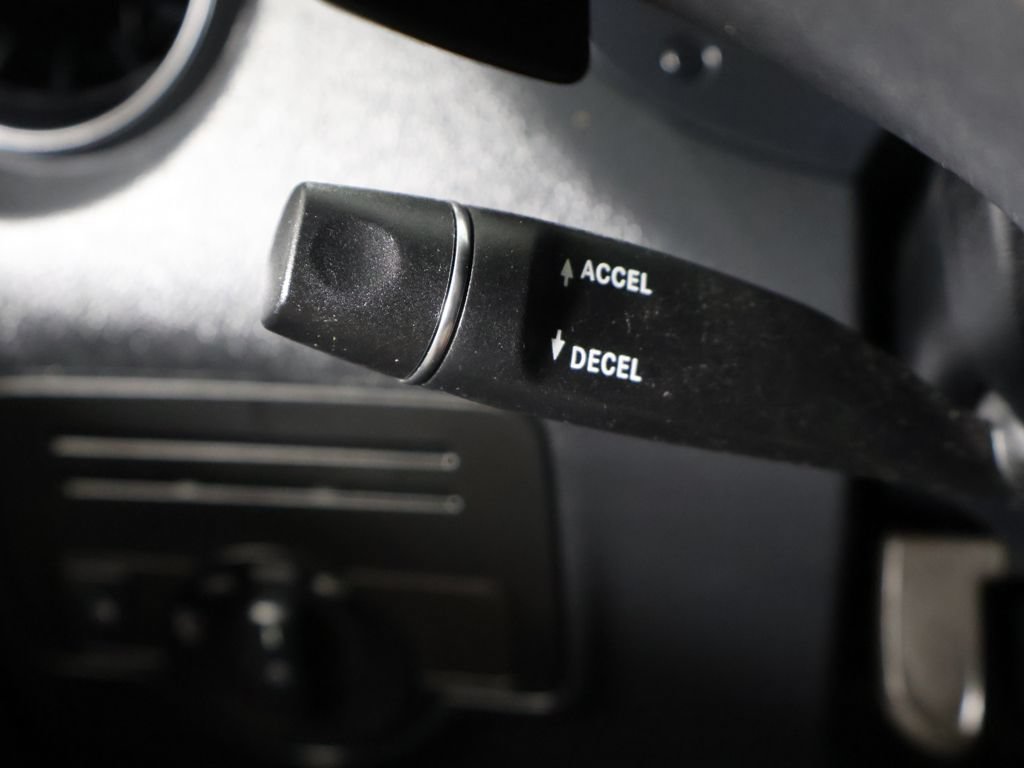Used 2022 Mercedes-Benz Metris image 28