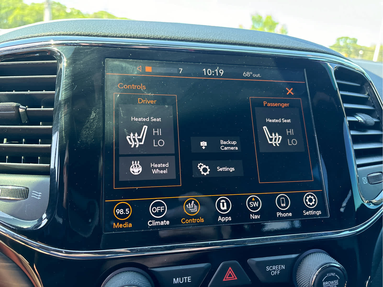 Used 2020 Jeep Grand Cherokee Altitude AWD/4WD image 14