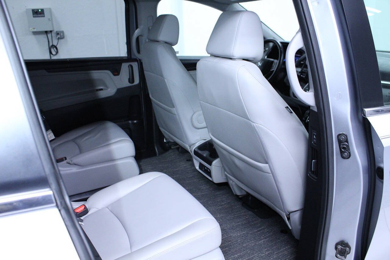 Used 2021 Honda Odyssey EX-L image 37