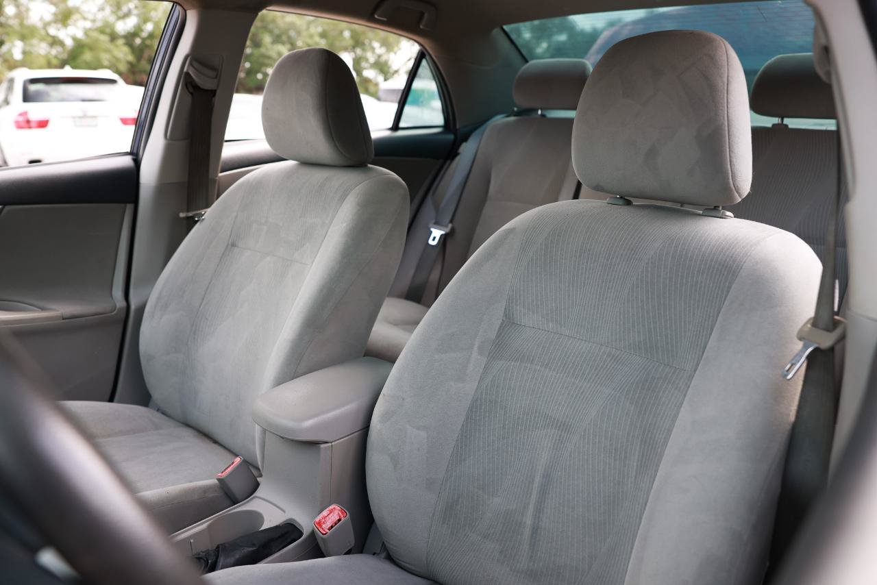 Used 2012 Toyota Corolla LE FWD image 6