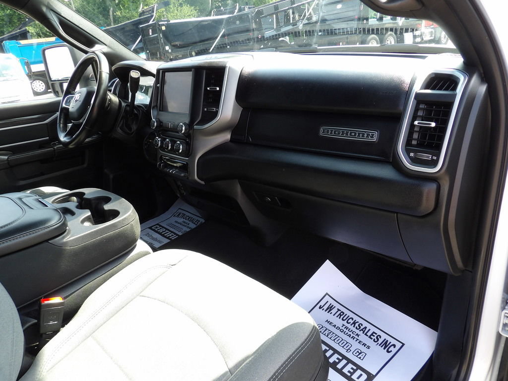 Used 2024 RAM 2500 Big Horn AWD/4WD image 44