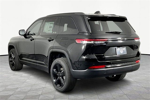 New 2025 Jeep Grand Cherokee Altitude image 4