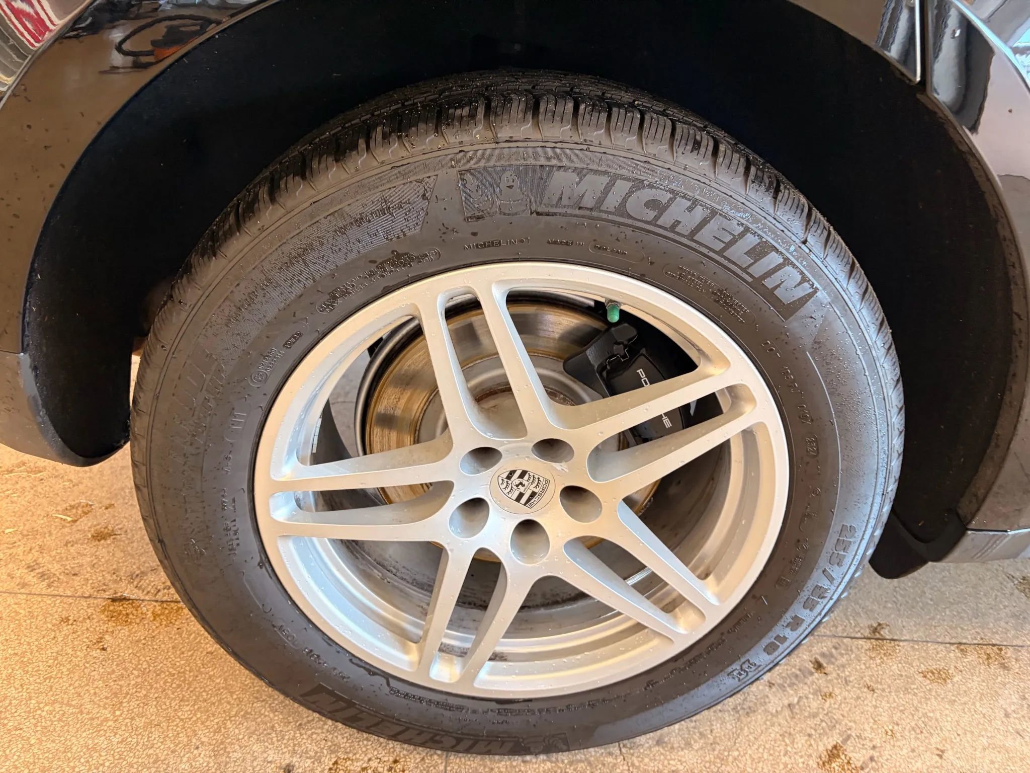 Used 2020 Porsche Macan Sport Edition image 37