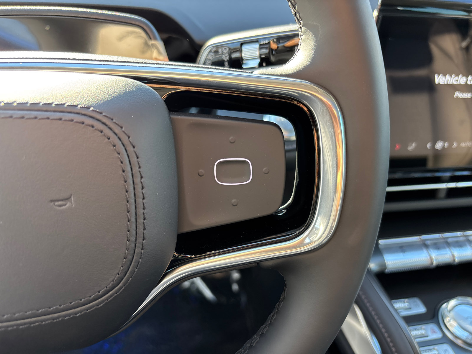 New 2026 Lincoln Nautilus Reserve w/ Jet Appearance Package AWD/4WD image 17
