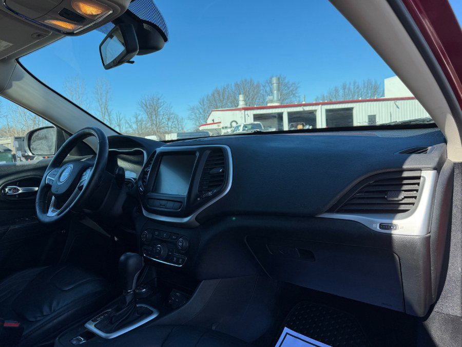 Used 2014 Jeep Cherokee Trailhawk w/ Leather Interior Group AWD/4WD image 20
