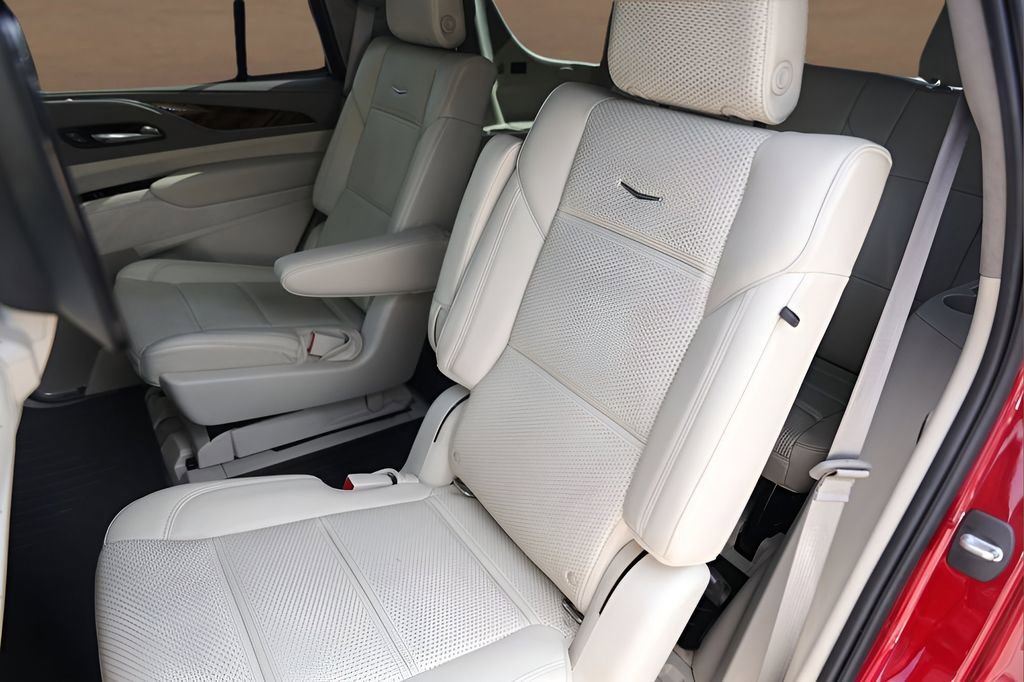 Used 2021 Cadillac Escalade Sport Platinum image 27