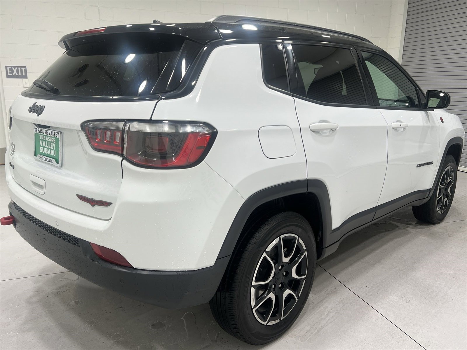 Used 2024 Jeep Compass Trailhawk image 8