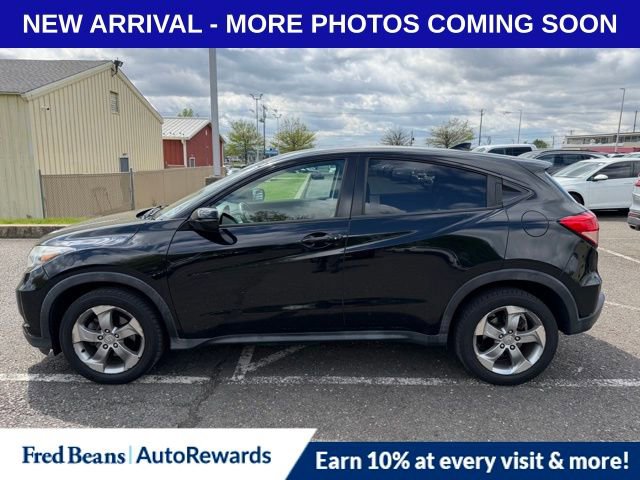 Used 2017 Honda HR-V EX image 4