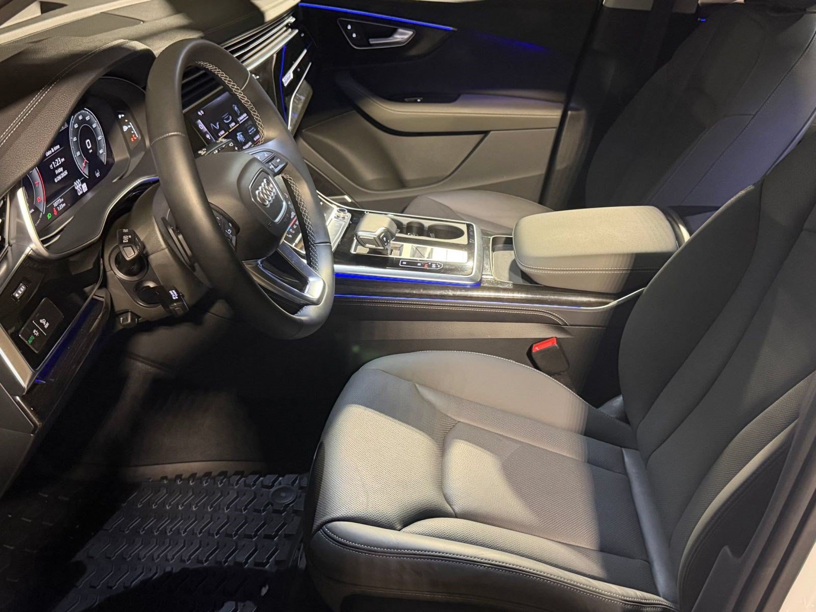 Used 2025 Audi Q7 3.0T Premium Plus w/ Premium Plus Package AWD/4WD image 5