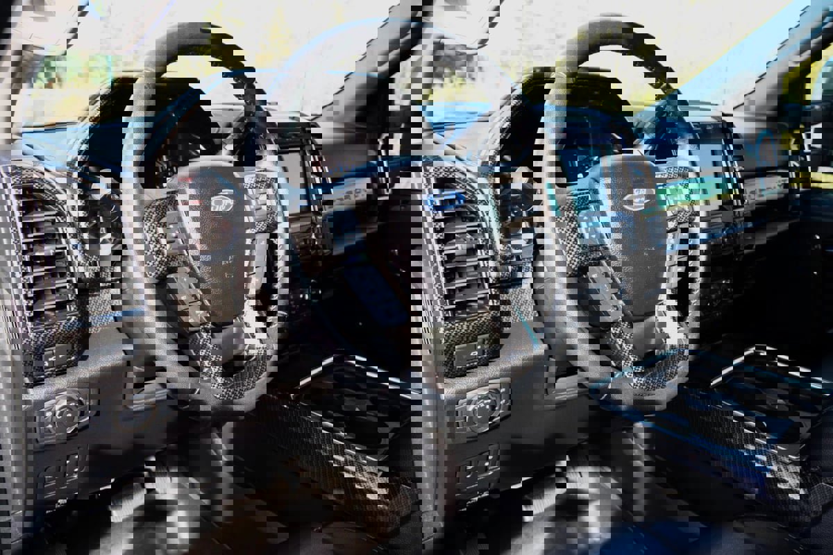 Used 2021 Ford F250 Lariat w/ Lariat Ultimate Package image 34