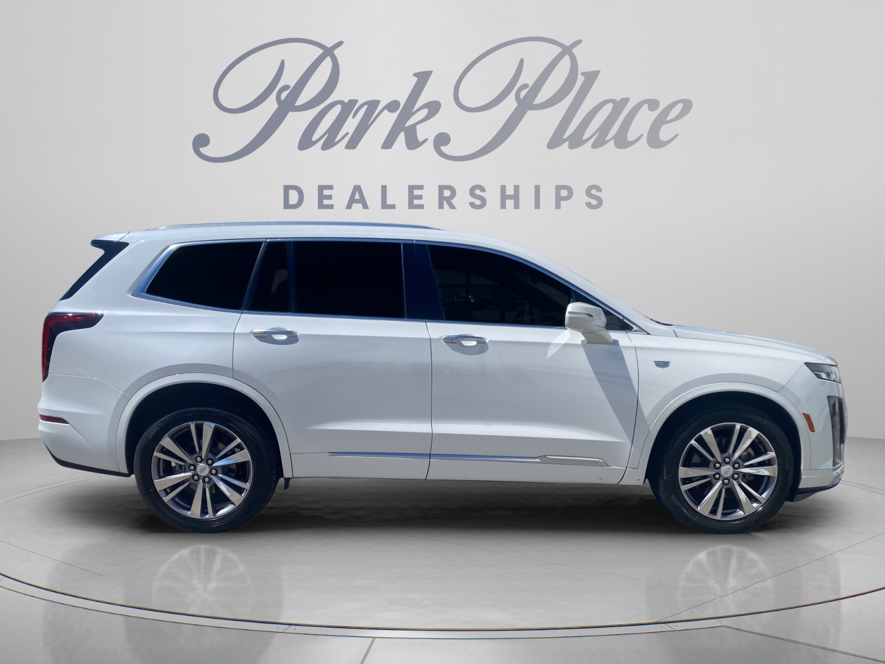 Used 2020 Cadillac XT6 Premium Luxury FWD image 7