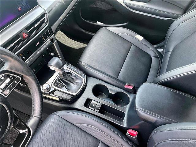 Used 2025 Kia Seltos SX AWD/4WD image 15