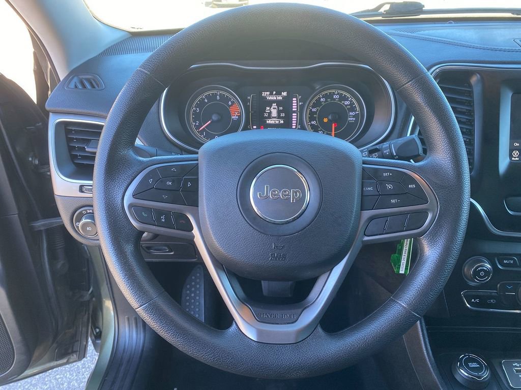 Used 2019 Jeep Cherokee Latitude w/ Popular Appearance Group image 15