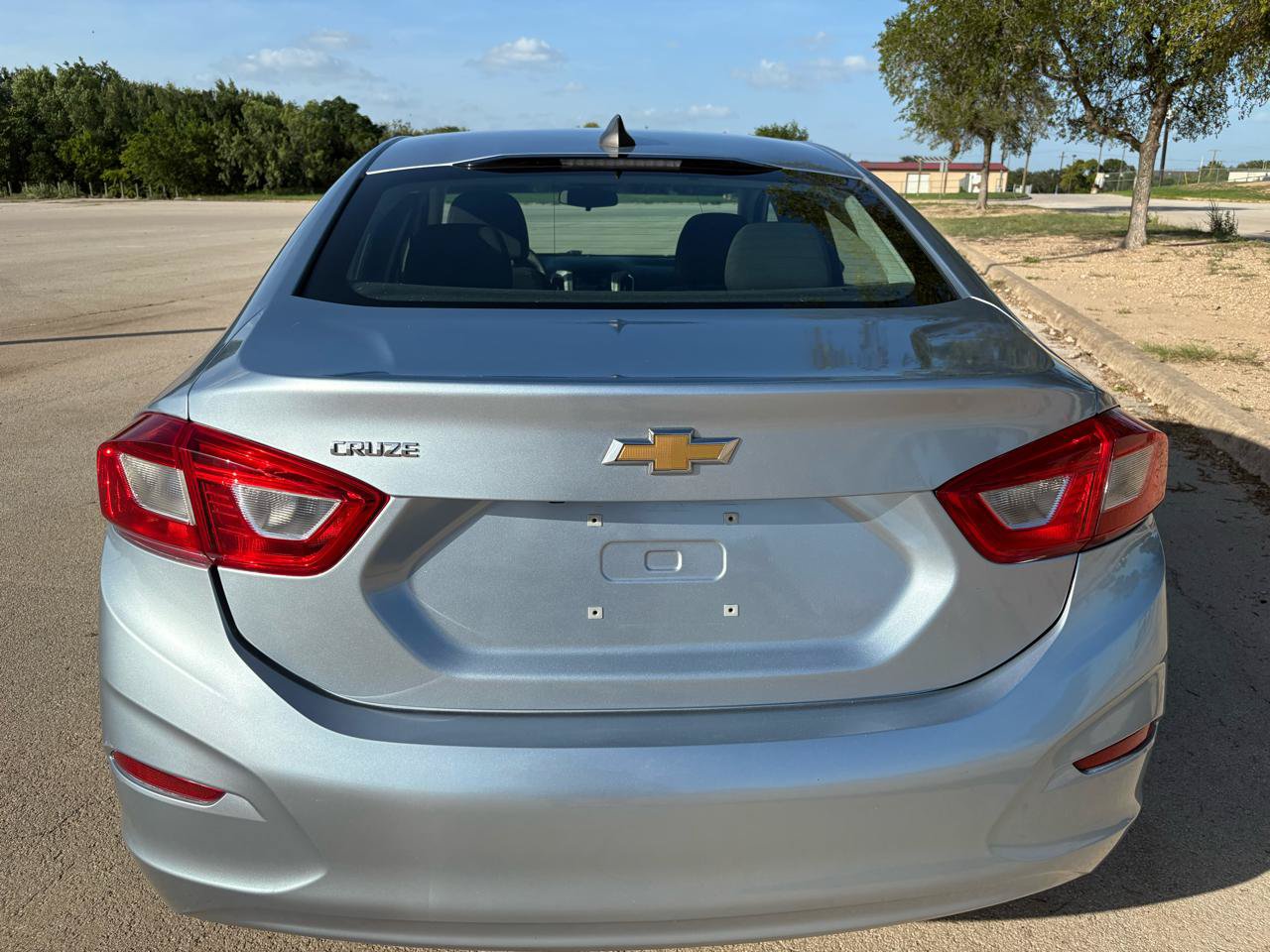 Used 2017 Chevrolet Cruze LS FWD image 33
