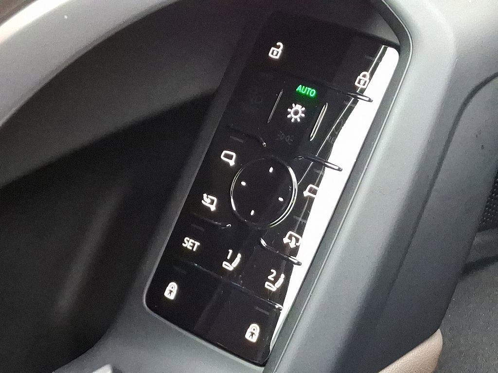 Used 2025 Audi Q5 2.0T Premium w/ Convenience Package image 24