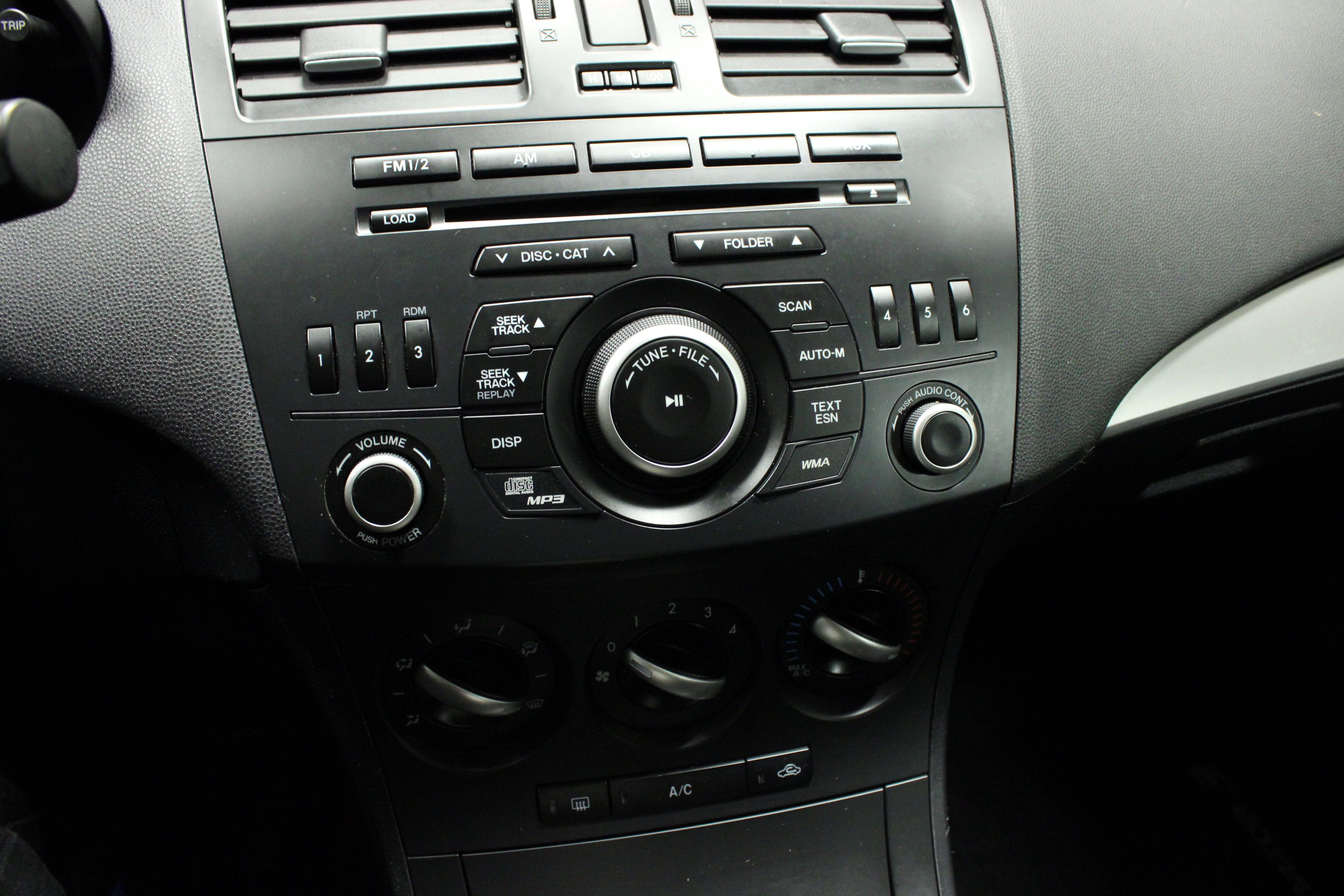 Used 2012 MAZDA MAZDA3 i Touring image 21