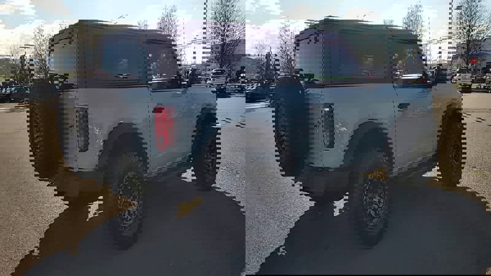 Used 2023 Ford Bronco Outer Banks image 8