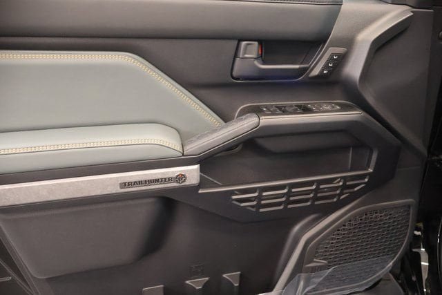 New 2026 Toyota 4Runner Trailhunter AWD/4WD image 10