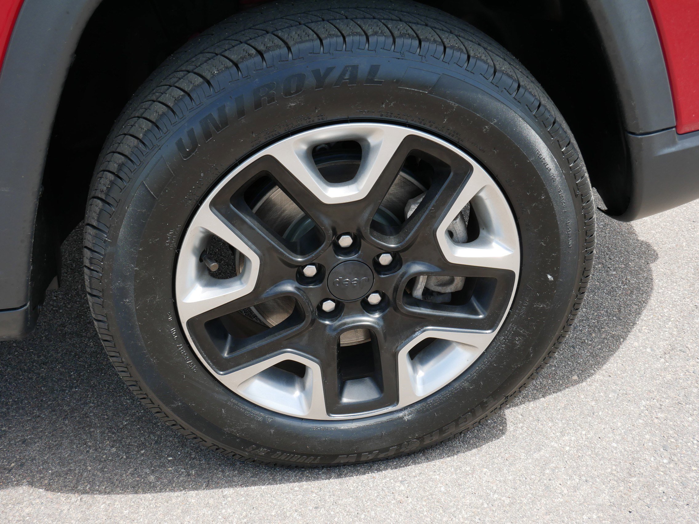 Used 2018 Jeep Compass Trailhawk AWD/4WD image 15