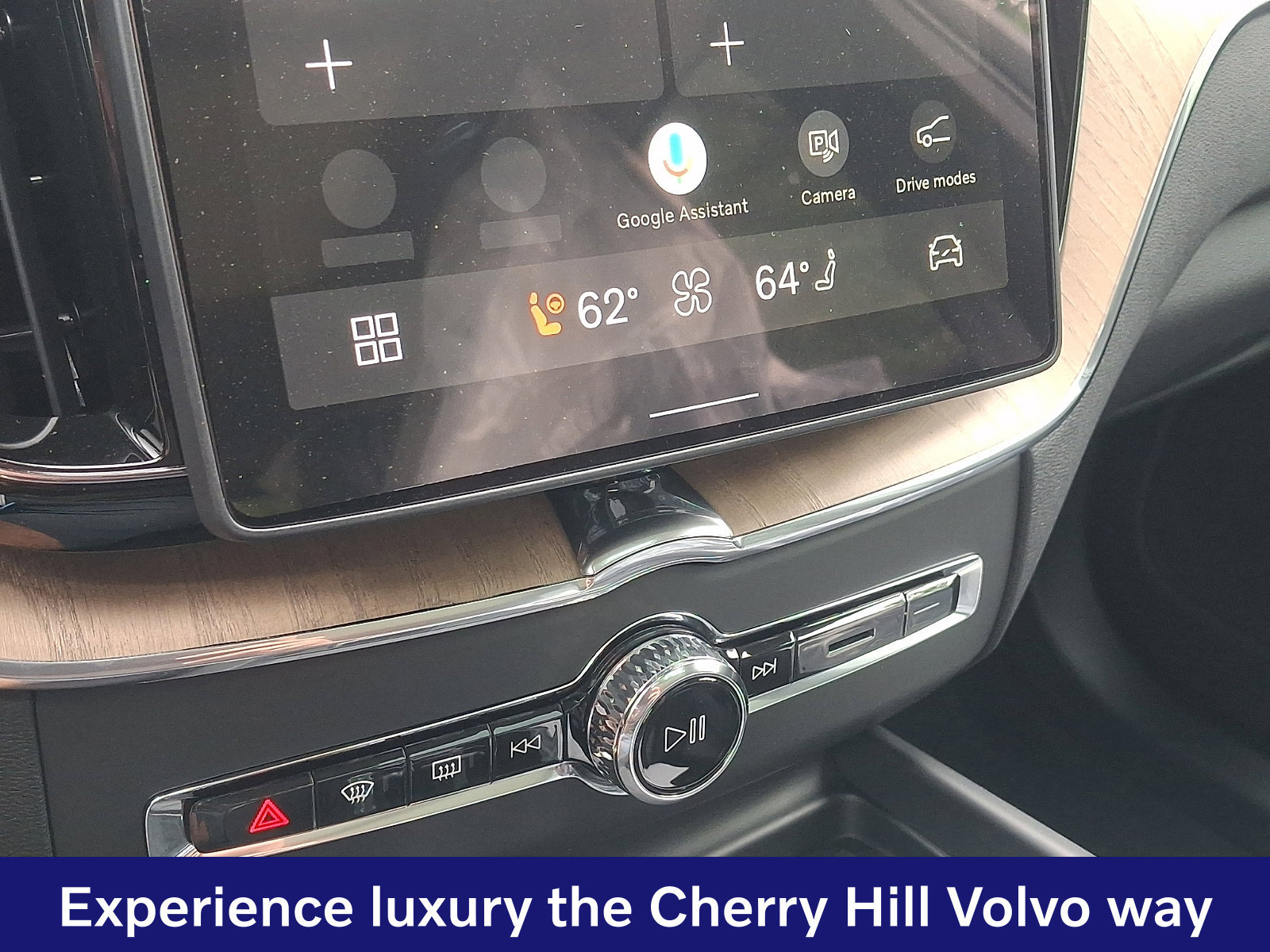 New 2026 Volvo XC60 B5 Plus w/ Climate Package AWD/4WD image 13