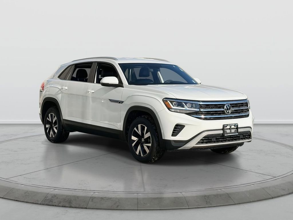 Used 2022 Volkswagen Atlas Cross Sport SE image 1