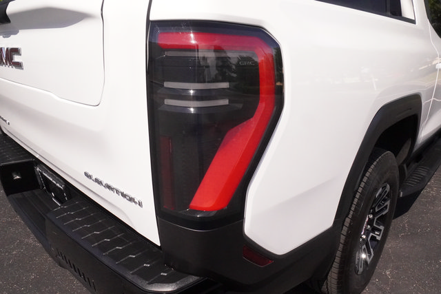 Used 2026 GMC Sierra EV Elevation AWD/4WD image 33