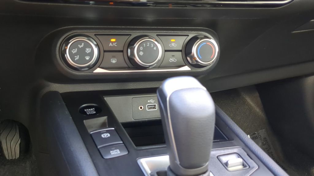 Certified 2025 Nissan Kicks S image 20