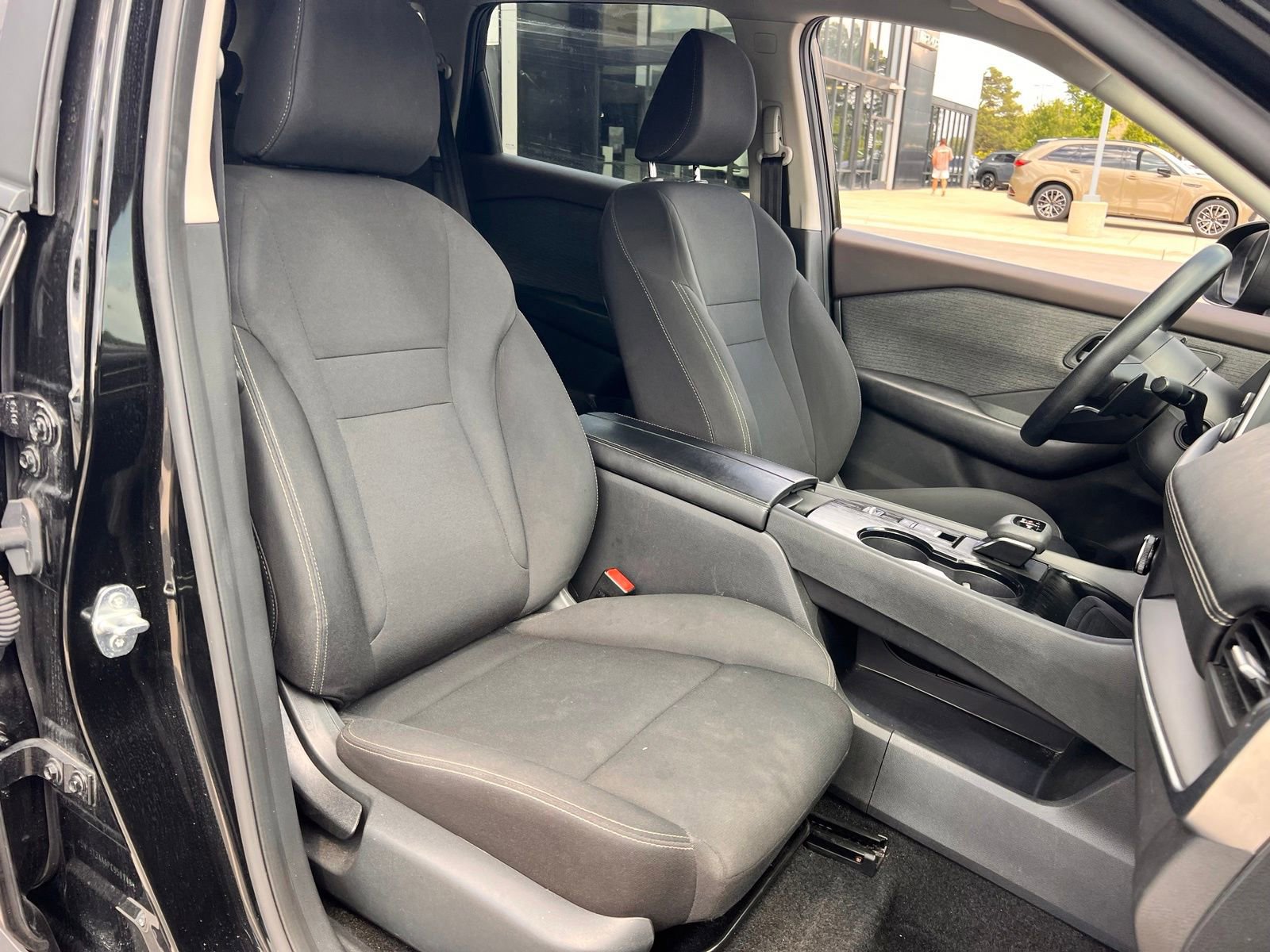 Used 2023 Nissan Rogue S FWD image 32