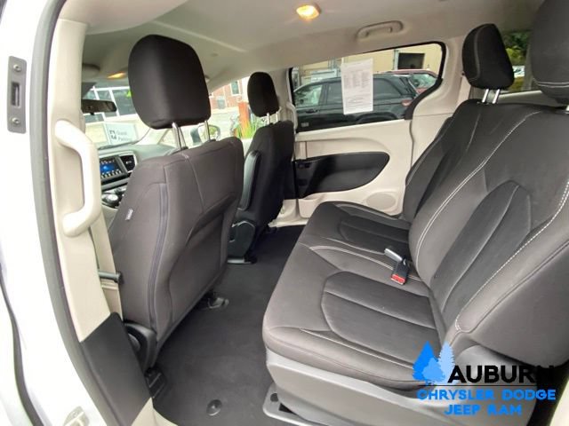 Used 2021 Chrysler Voyager L FWD image 27